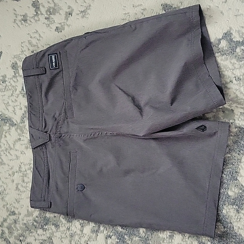 Volcom Shorts - Picture 2 of 11